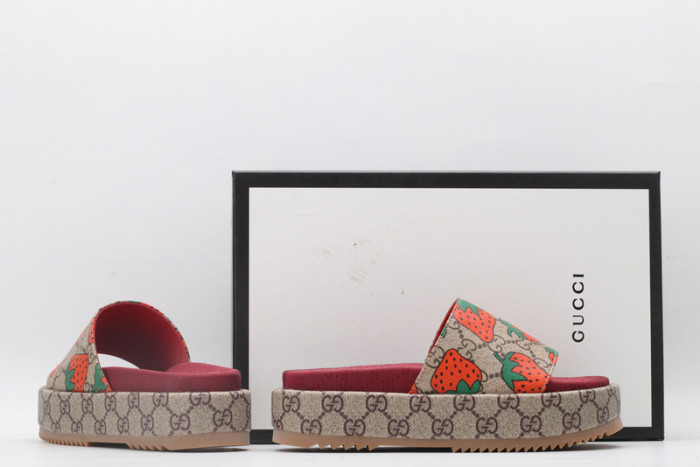 GCI GG Slide Sandal