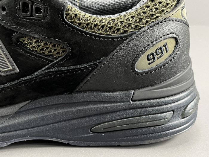 New Balance 991v2 Made in UK x Stone Island "Black" U991SD2