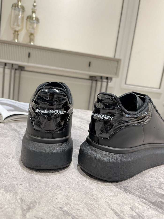 ALEXMQ Sneakers