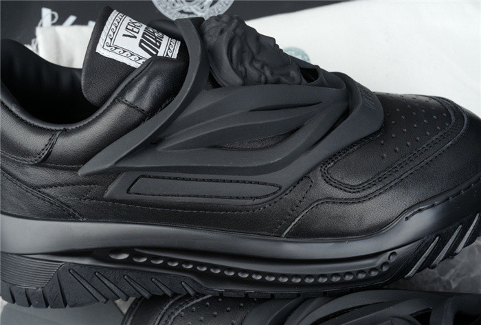 VRCE Sneaker