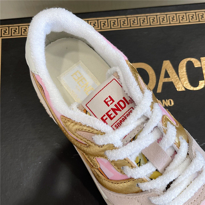 VRCE Sneaker