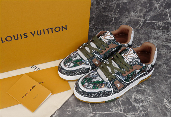 LUSV SNEAKERS