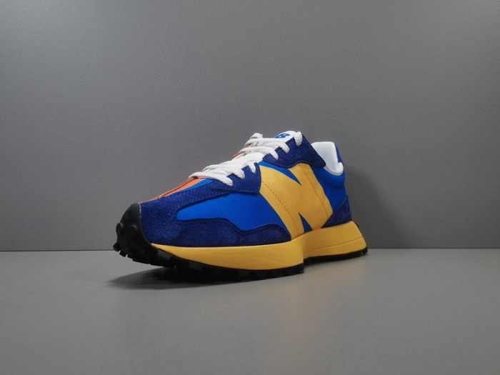 New Balance 327 