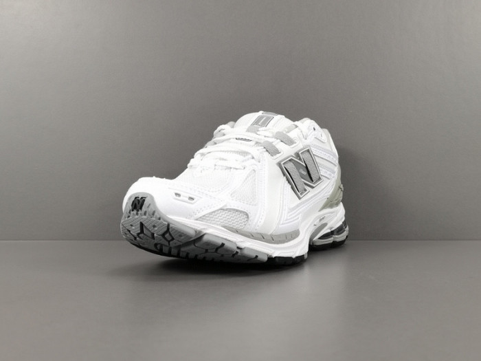 New Balance 1906R 