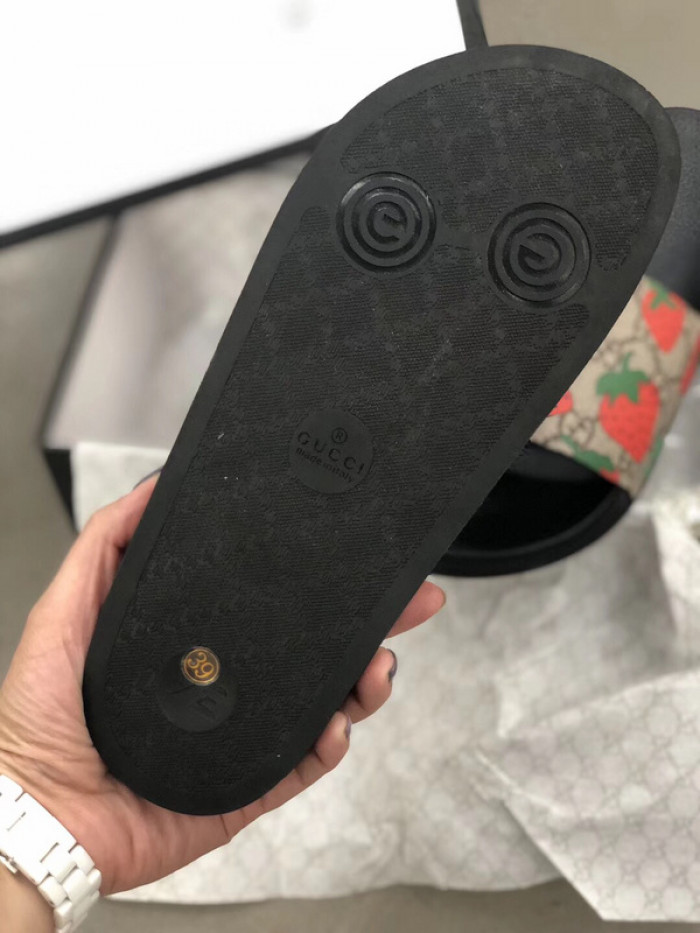 GCI GG Slide Sandal