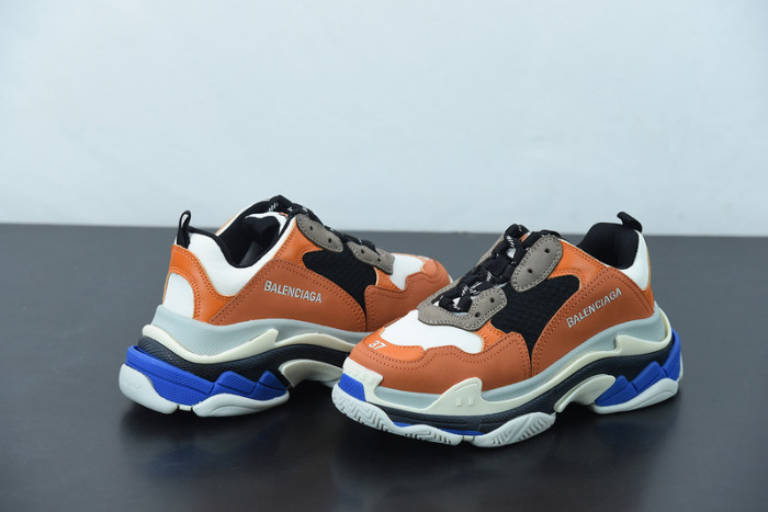 BALCIA Triple S Sneaker