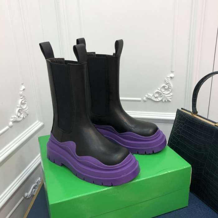 Bo*te*ga ve*ne*ta chelsea tire leather high boot