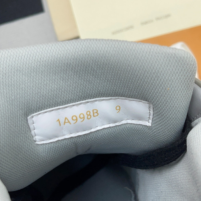 LUSV SNEAKERS