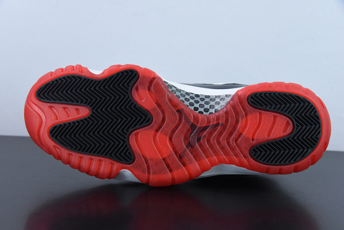 Air Jordan 11 Retro Low Concord-Bred AV2187-160