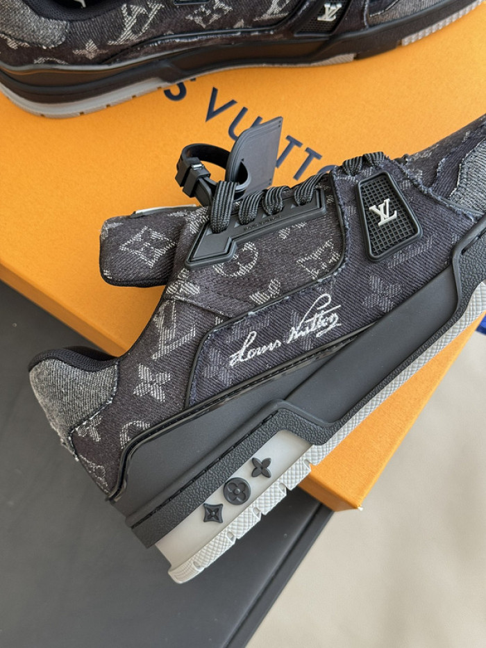 LUSV SNEAKERS