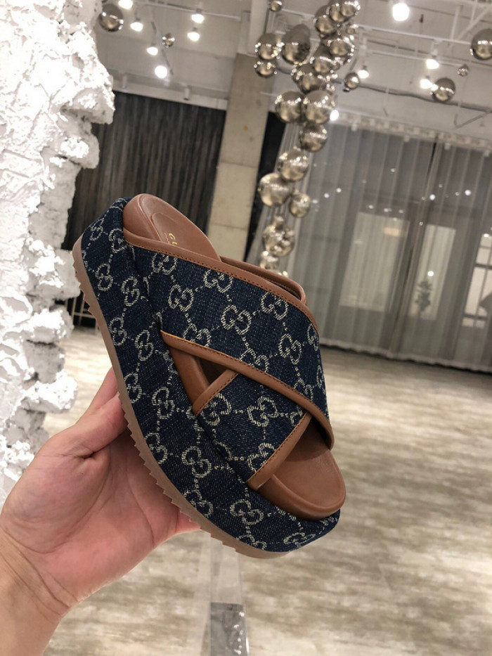 GCI GG Slide Sandal