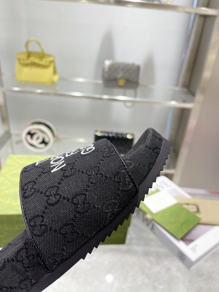 GCI GG Slide Sandal