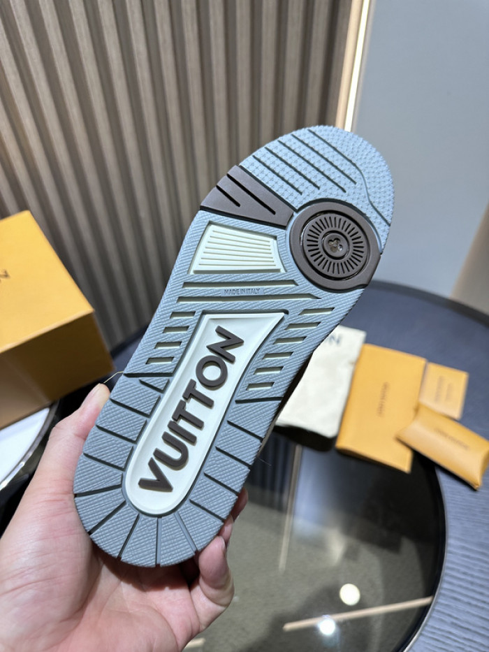 LUSV SNEAKERS