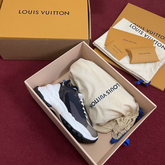 LUSV SNEAKERS