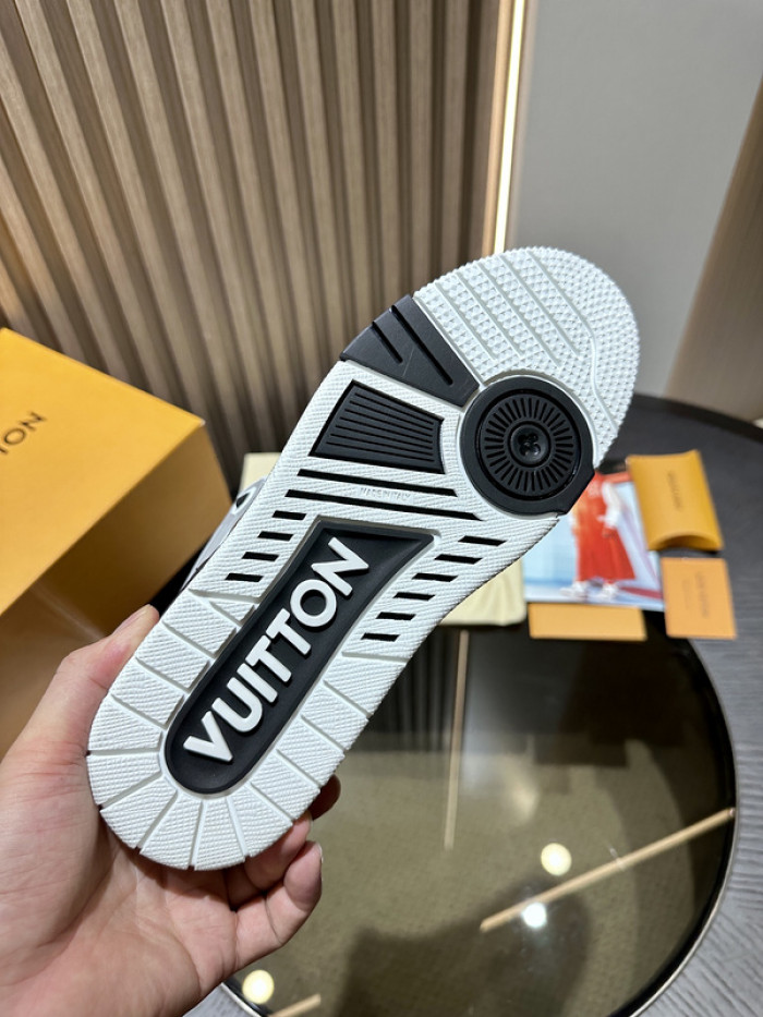 LUSV SNEAKERS