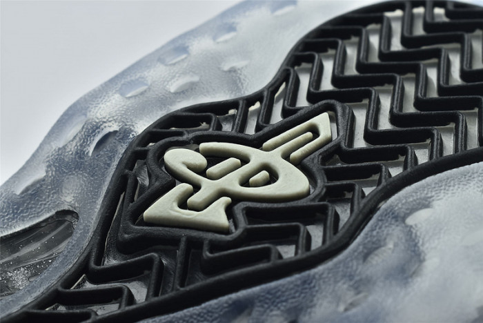 Nike Air Foamposite One Reflective Chrome Hologram Silver 314996-900