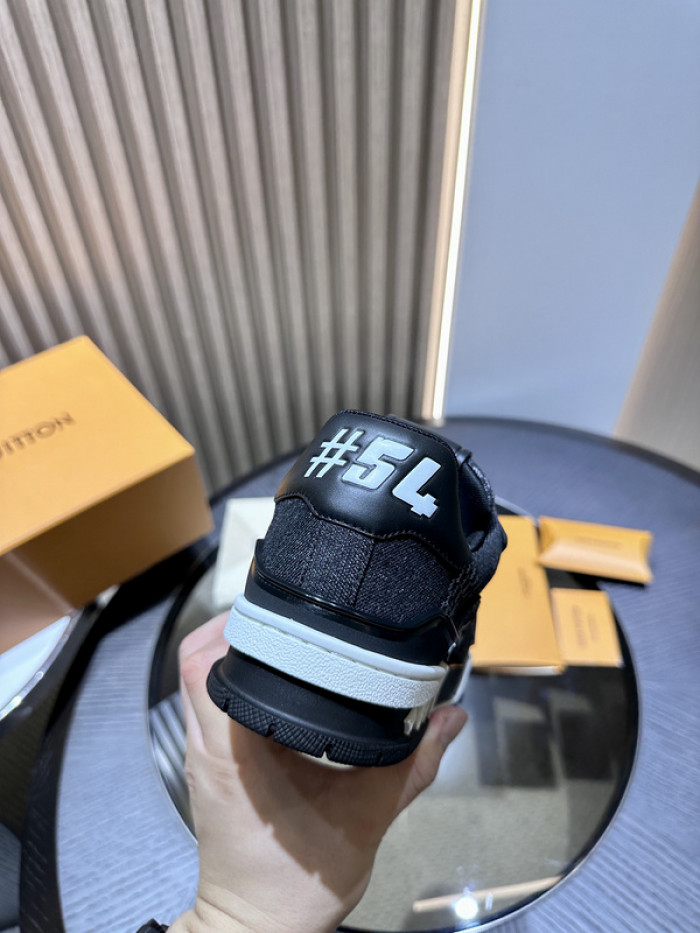 LUSV SNEAKERS