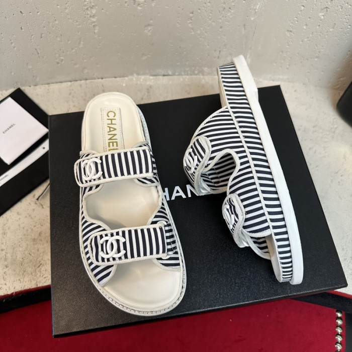 CN Slide Sandal