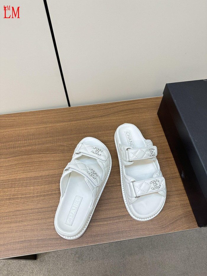 CN Slide Sandal