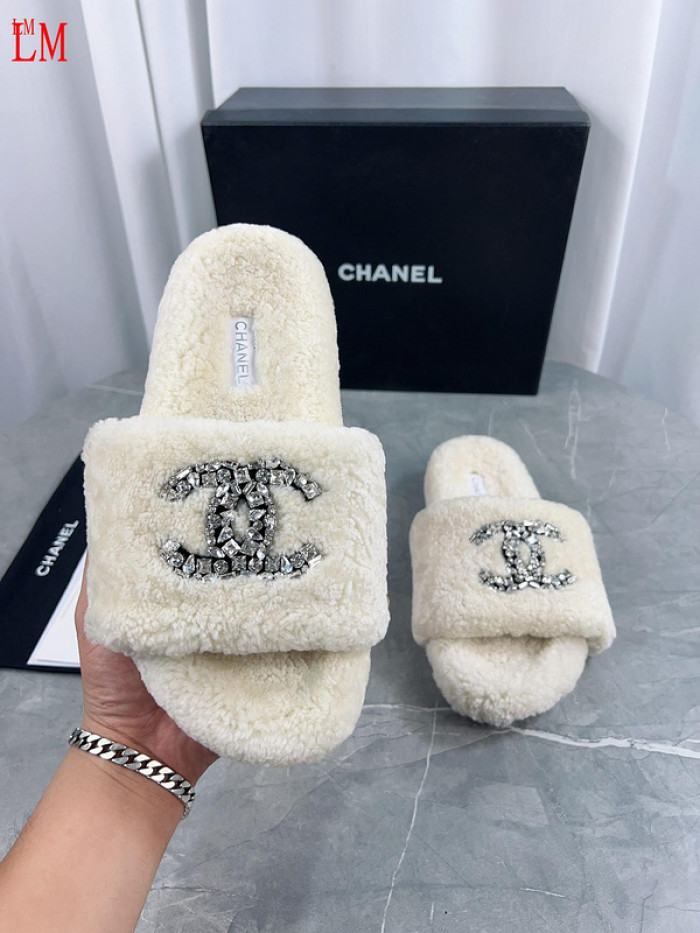 CN Slide Sandal
