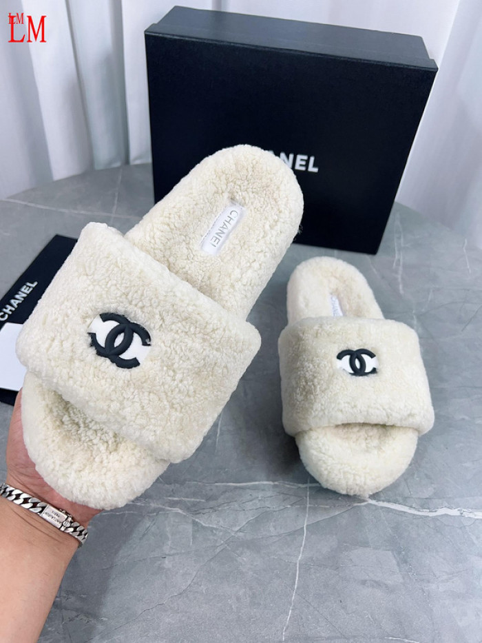 CN Slide Sandal