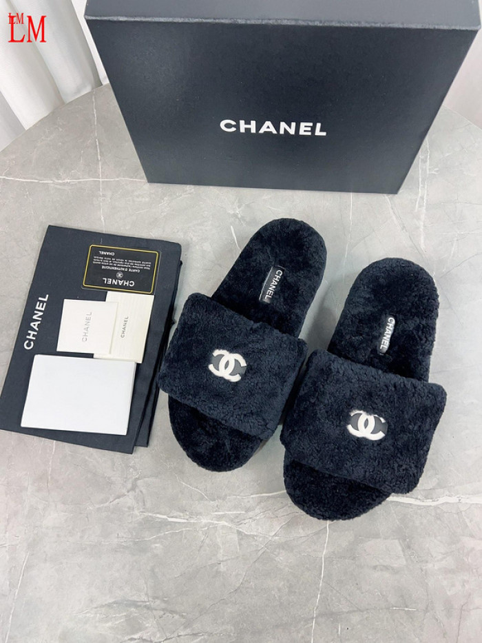 CN Slide Sandal