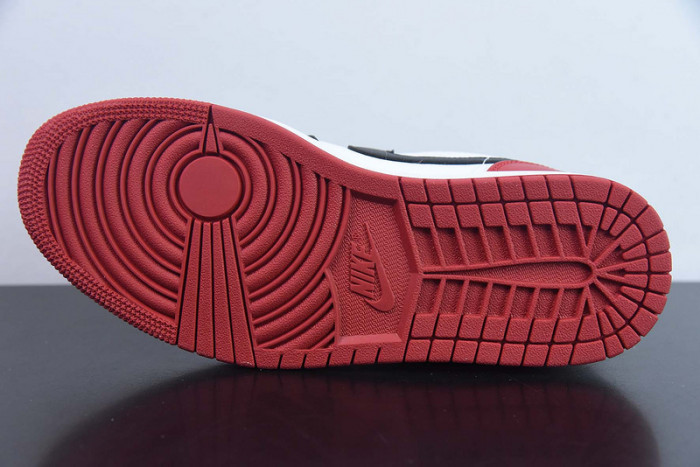 Air Jordan 1 Low Bred Toe 553558-161