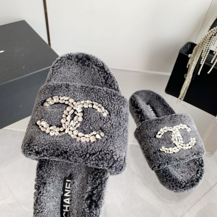 CN Slide Sandal