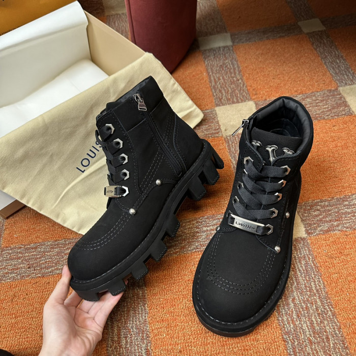 LUSV SNEAKERS