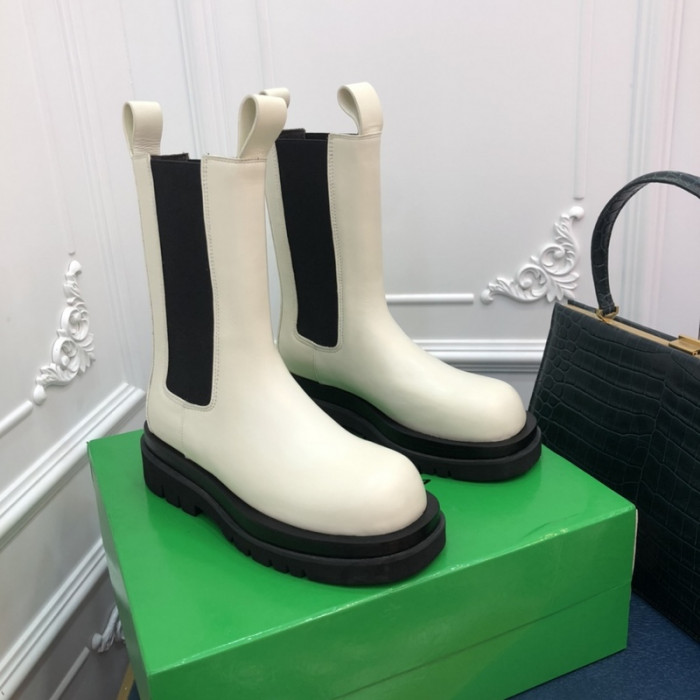 Bo*te*ga ve*ne*ta chelsea tire leather high boot