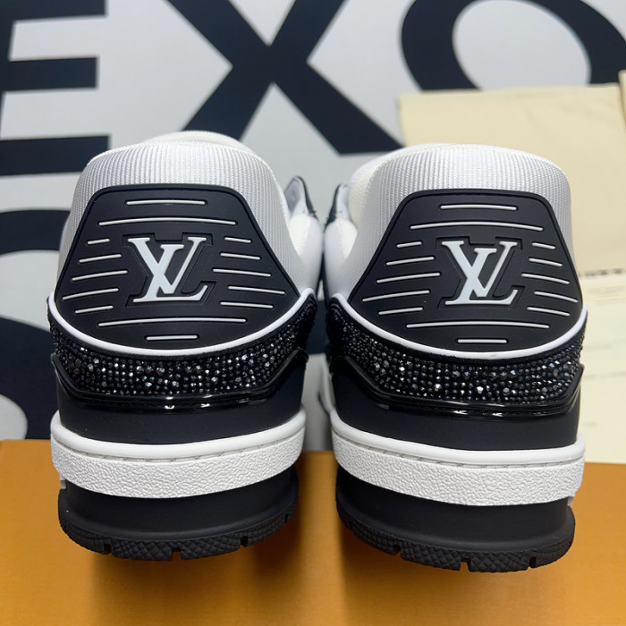 LUSV SNEAKERS