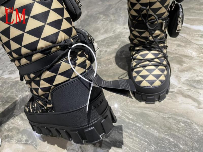 Pra*a boots