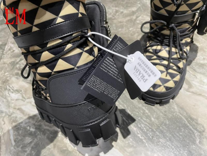 Pra*a boots