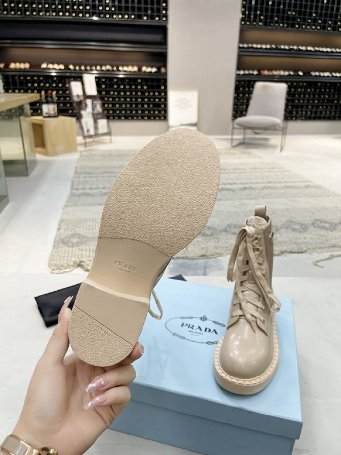 Pra*a boots