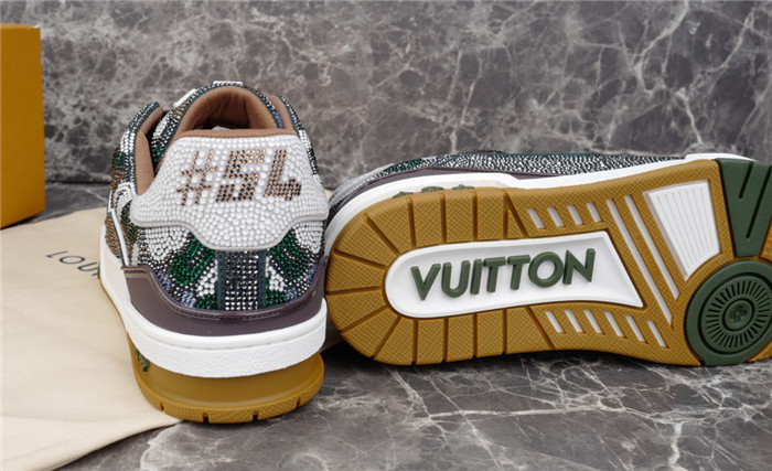 LUSV SNEAKERS