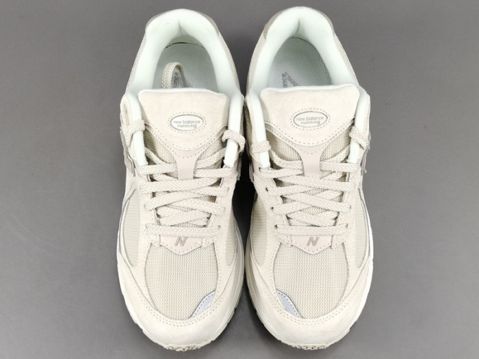 New Balance 2002R 
