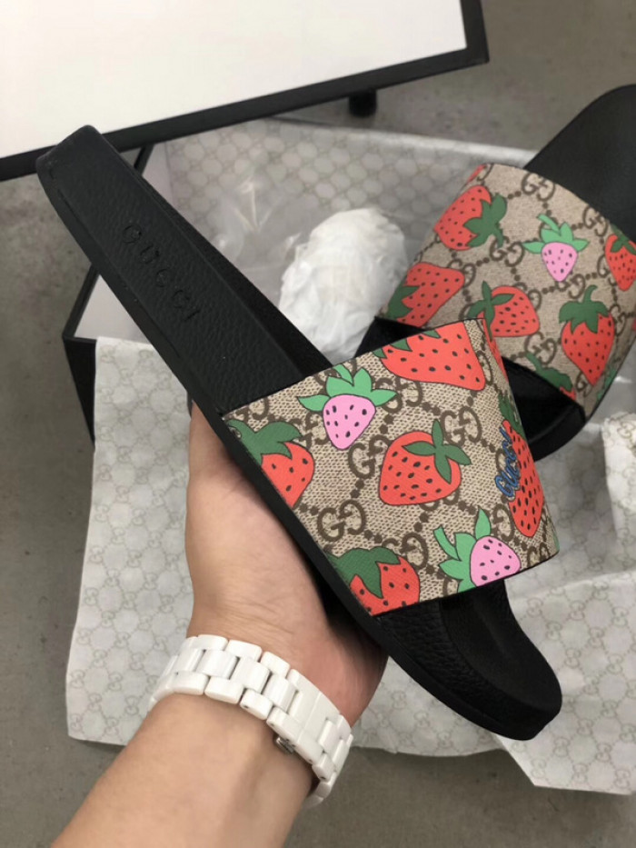GCI GG Slide Sandal