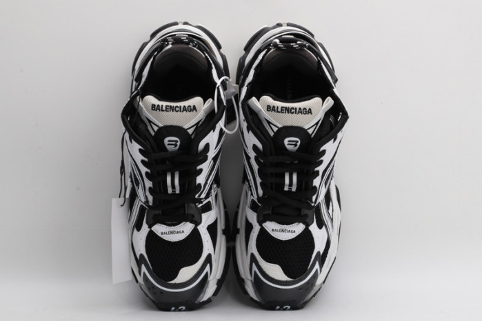 BALCIA RUNNER SNEAKER