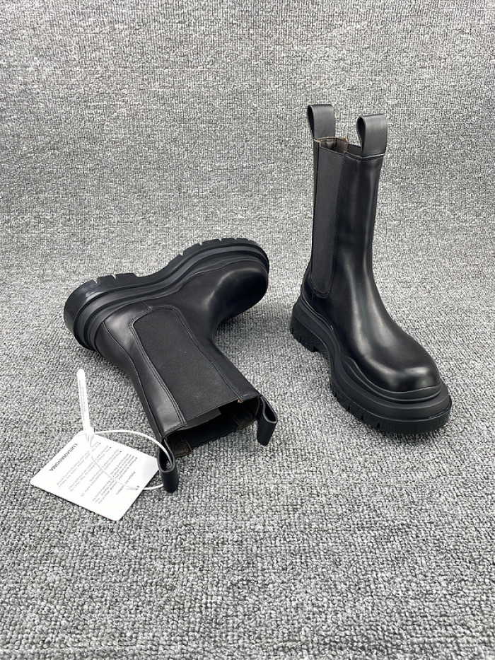 Bo*te*ga ve*ne*ta chelsea tire leather high boot