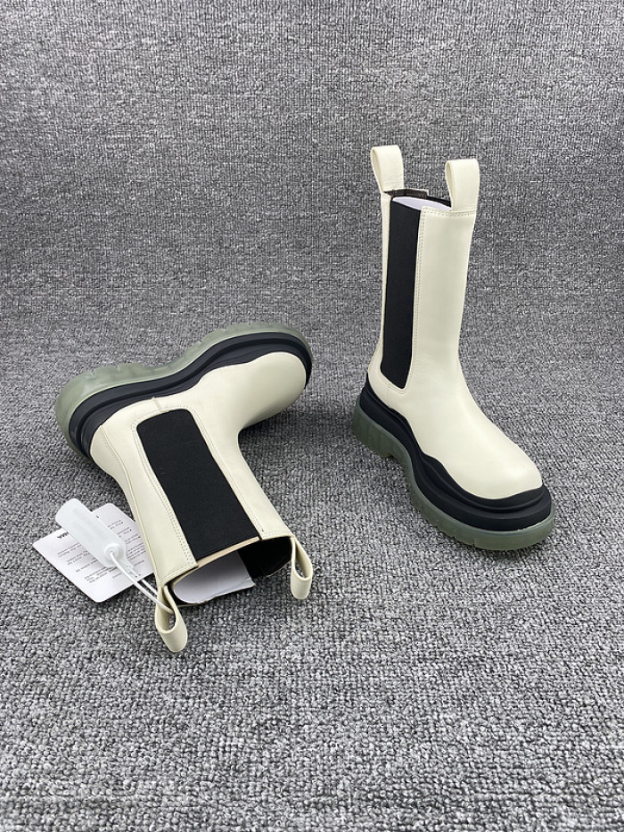 Bo*te*ga ve*ne*ta chelsea tire leather high boot
