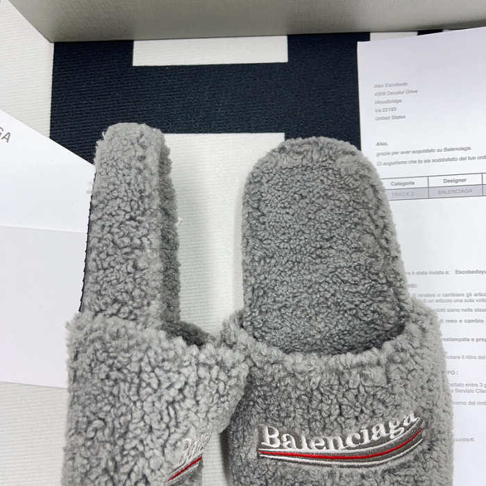 BALCIA FURRY SLIDES
