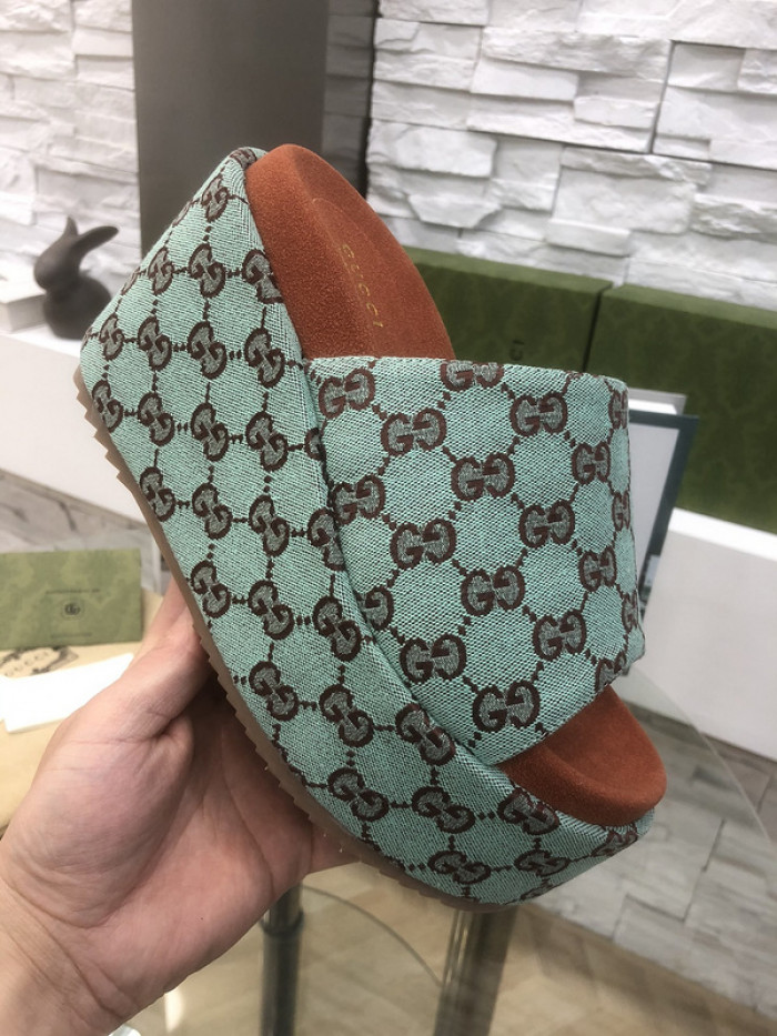 GCI GG Slide Sandal