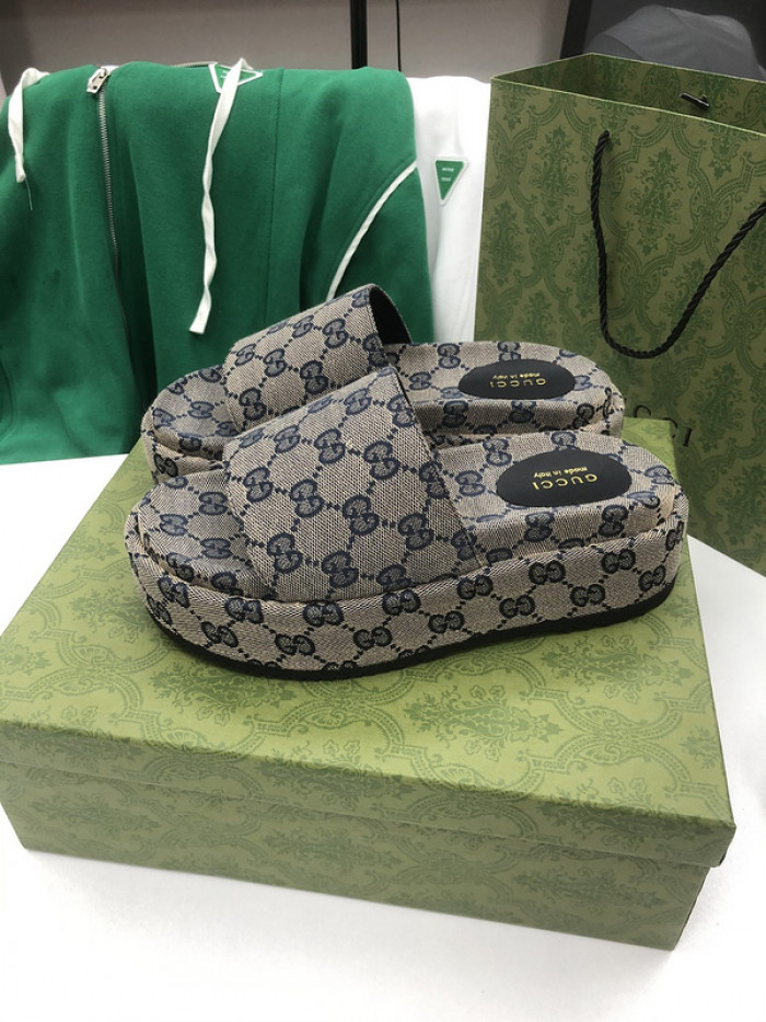 GCI GG Slide Sandal