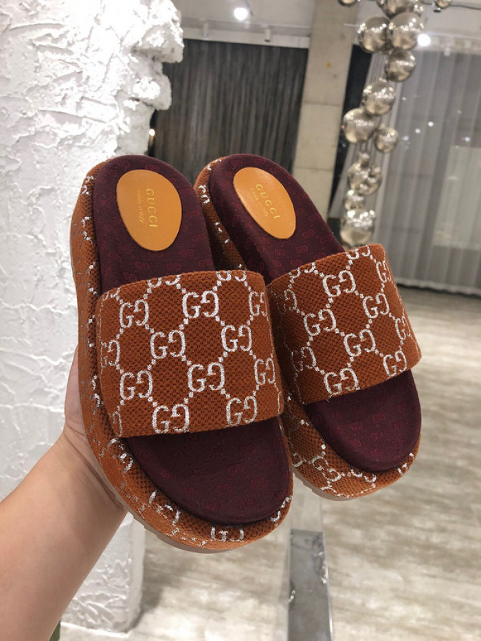 GCI GG Slide Sandal