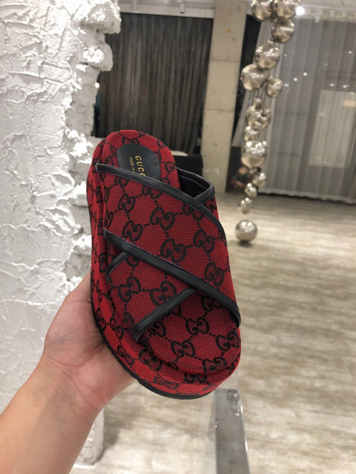 GCI GG Slide Sandal