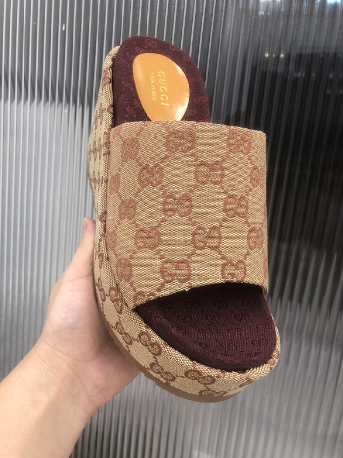 GCI GG Slide Sandal