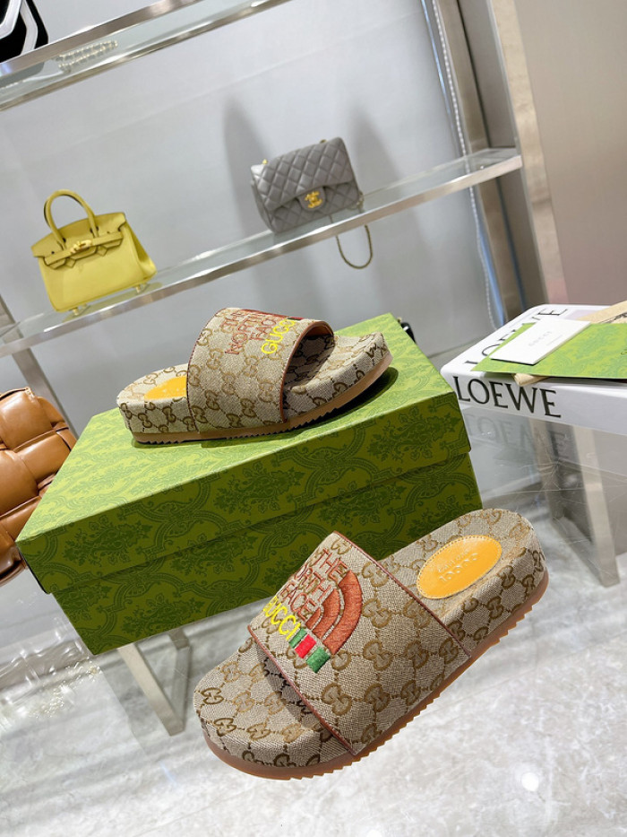 GCI GG Slide Sandal