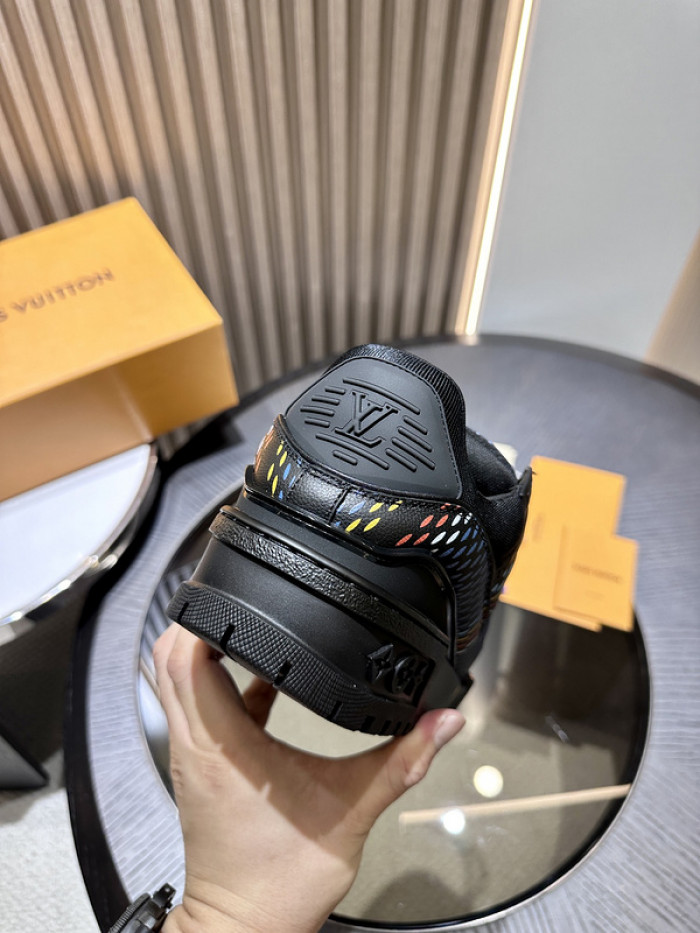 LUSV SNEAKERS
