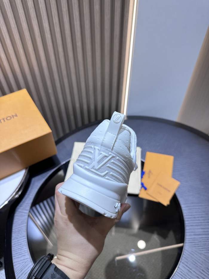 LUSV SNEAKERS