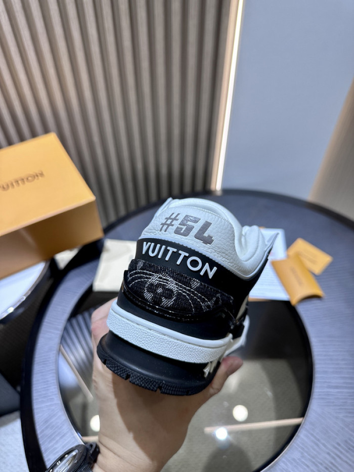 LUSV SNEAKERS